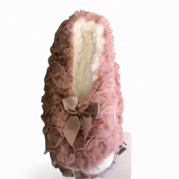 Chatties dark pink fuzzy slippers - Picture 6 of 9